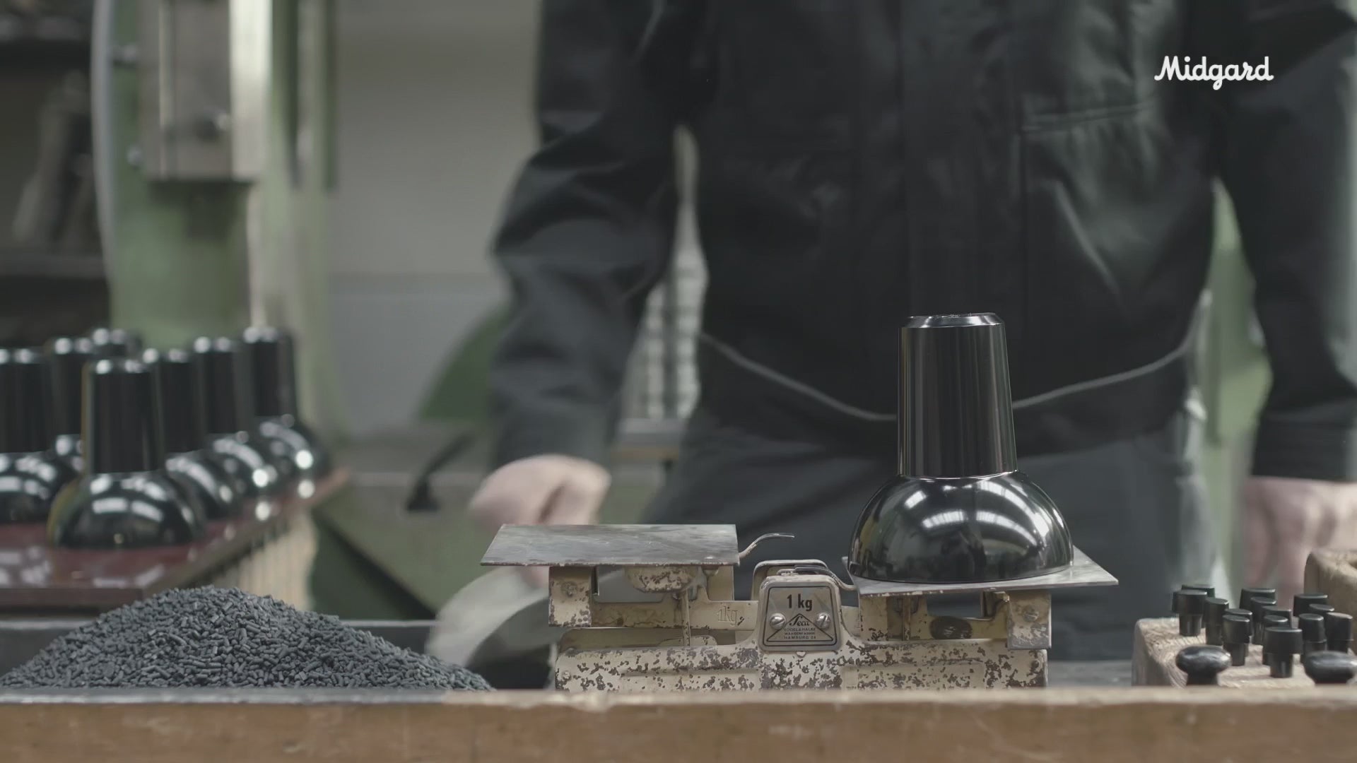 The making of the Midgard K831 pendant