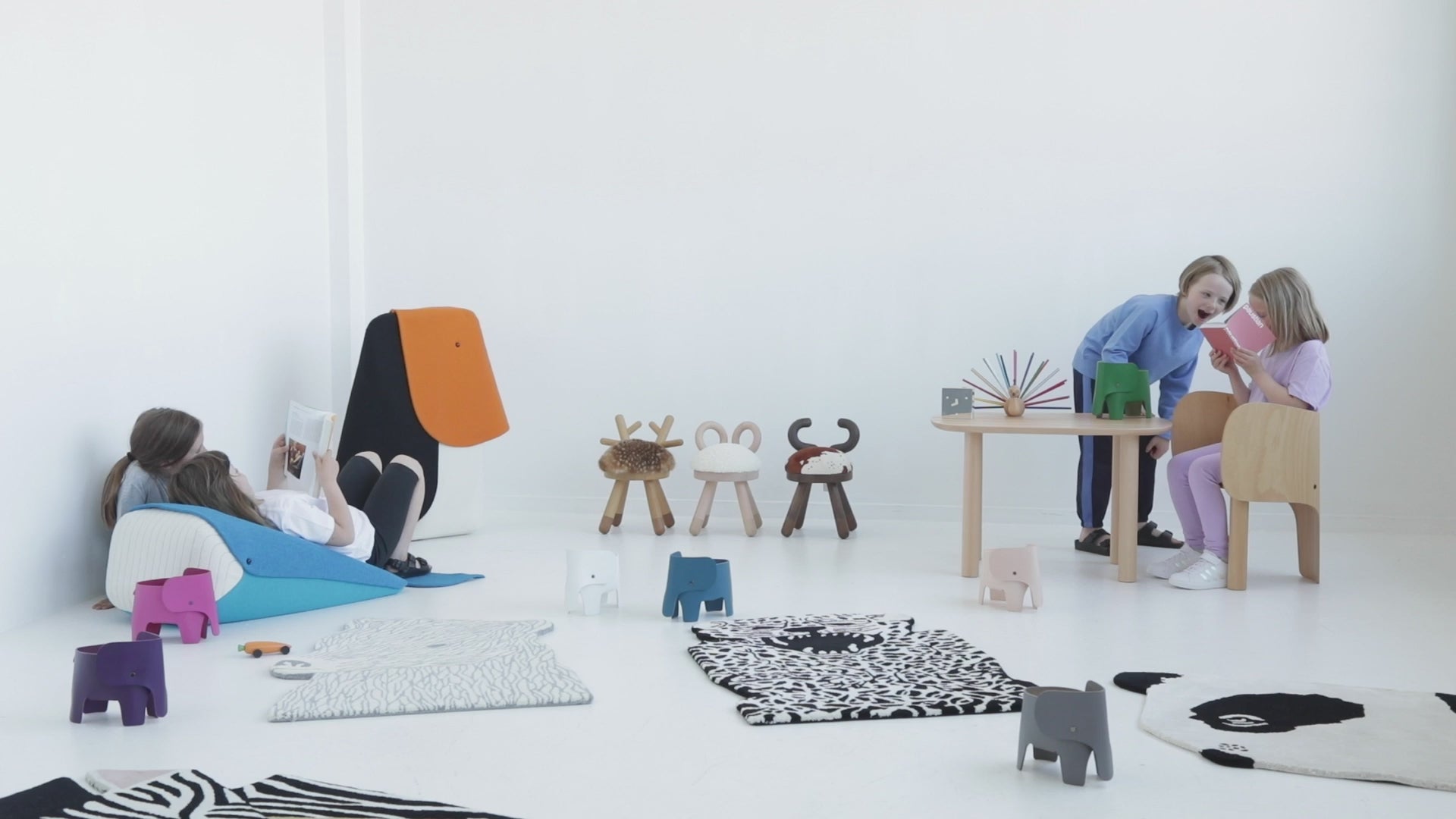 EO Play Elephant Night Lamp – product video from EO