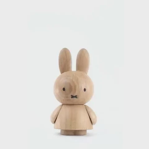 Boyhood Miffy Wooden Figure – video from Boyhood