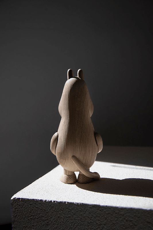 Boyhood Moomintroll wooden figure in oak, Small (image 17)