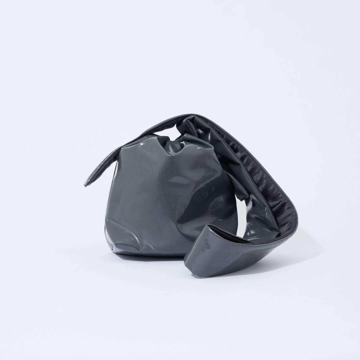 Tekateka glossy shoulder bag in charcoal