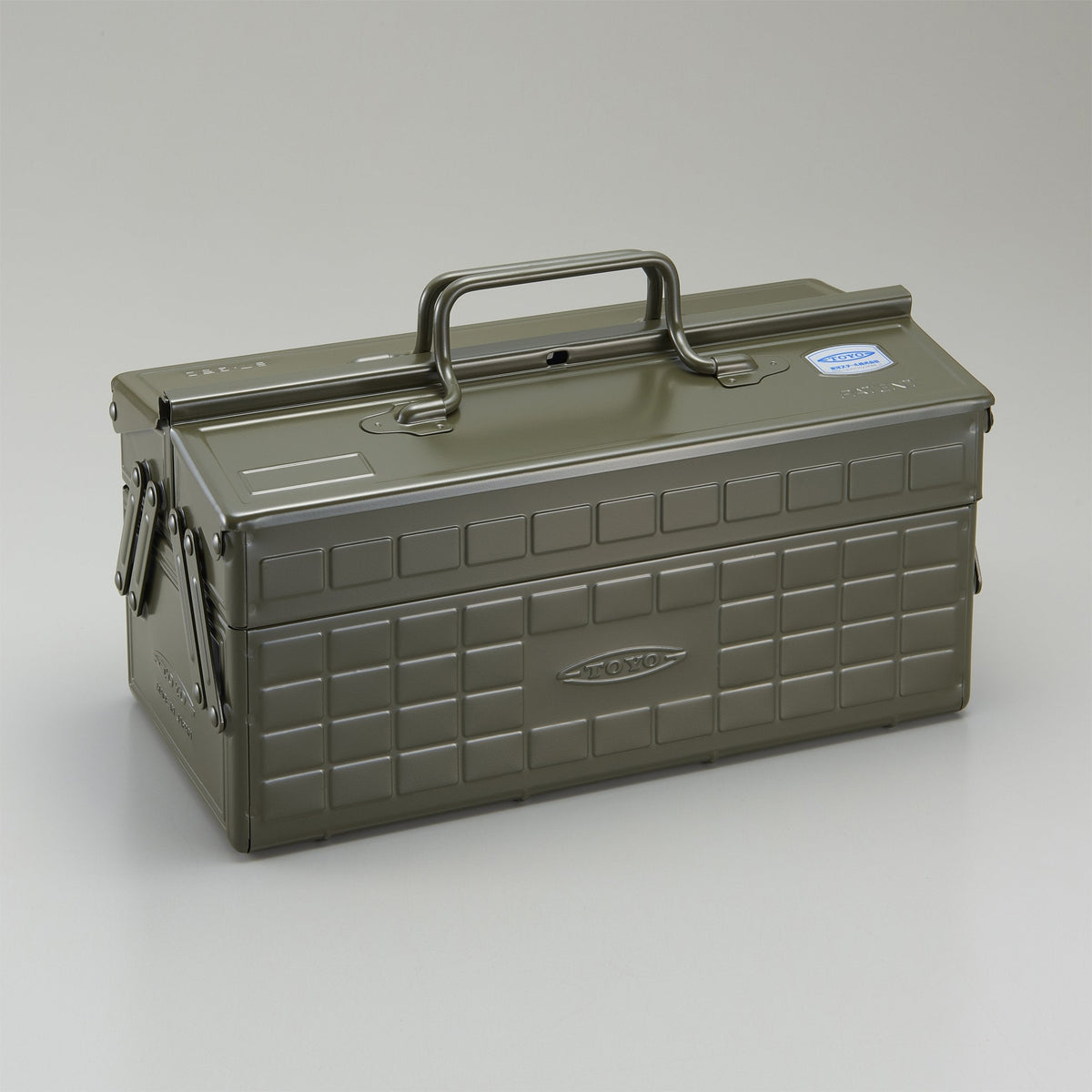 Toyo Steel ST-350 Two-Level Cantilever Toolbox – Military Green, closed