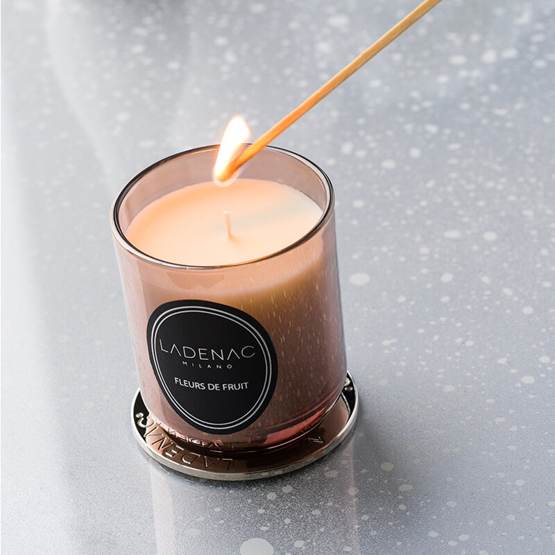 Urban Senses 200 g scented candle by Ladenac Milano, lit gold pink candle