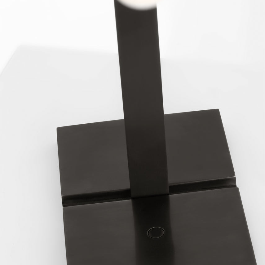 Linea 15 Alabaster Desk Lamp by Visual & Comfort & Co
