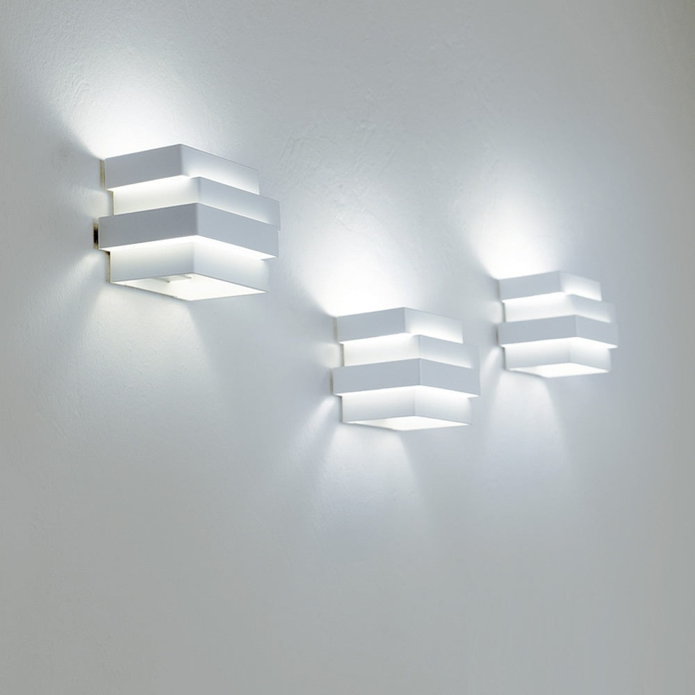 Karboxx Escape Cube Wall Light
