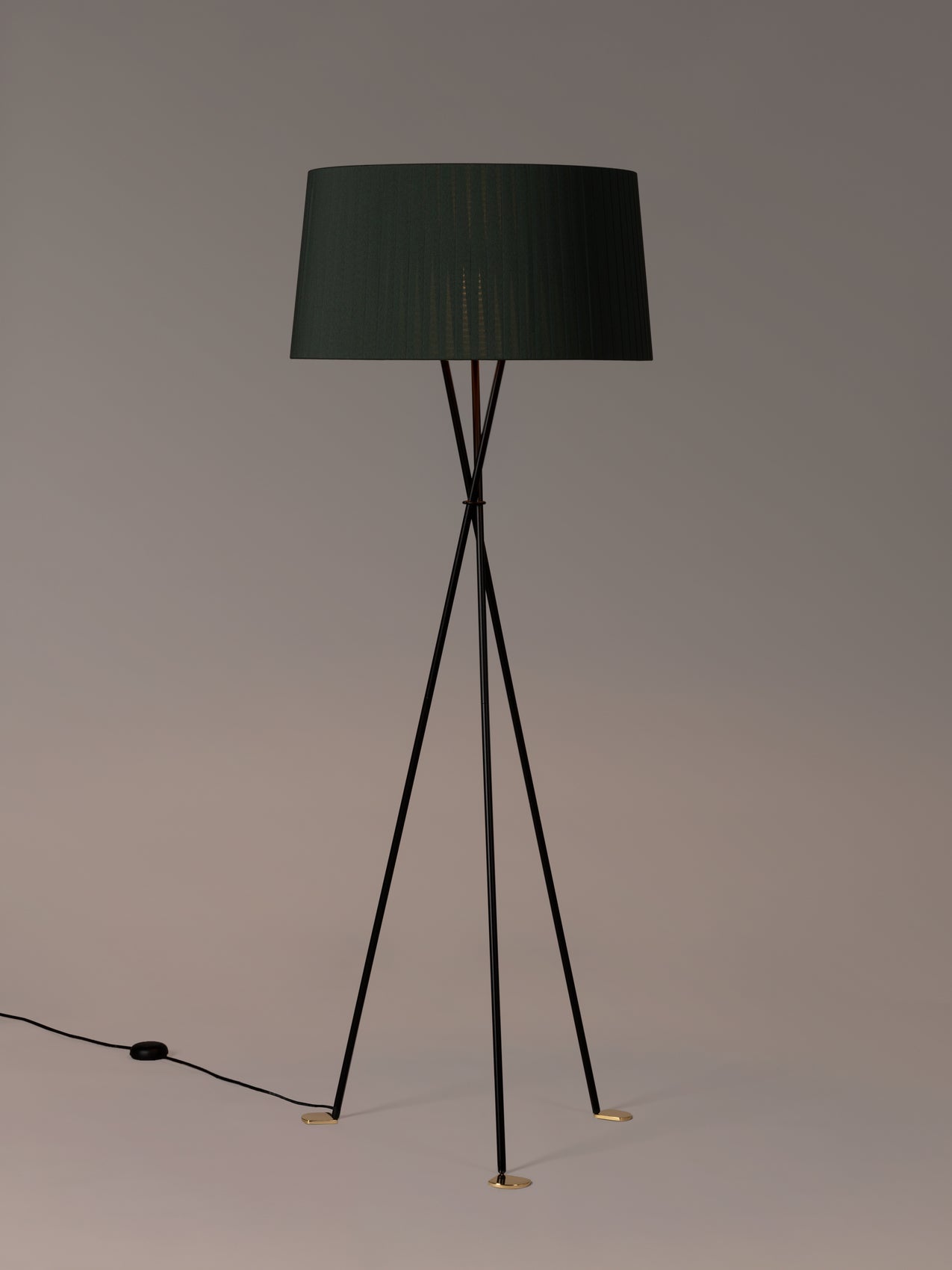 Tripode G5 Floor Lamp by Santa & Cole Spain